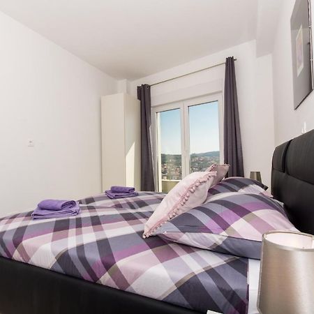 Apartment Julia Trogir Exteriör bild