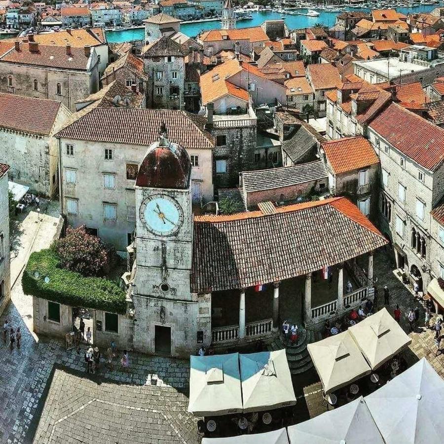 Apartment Julia Trogir Exteriör bild