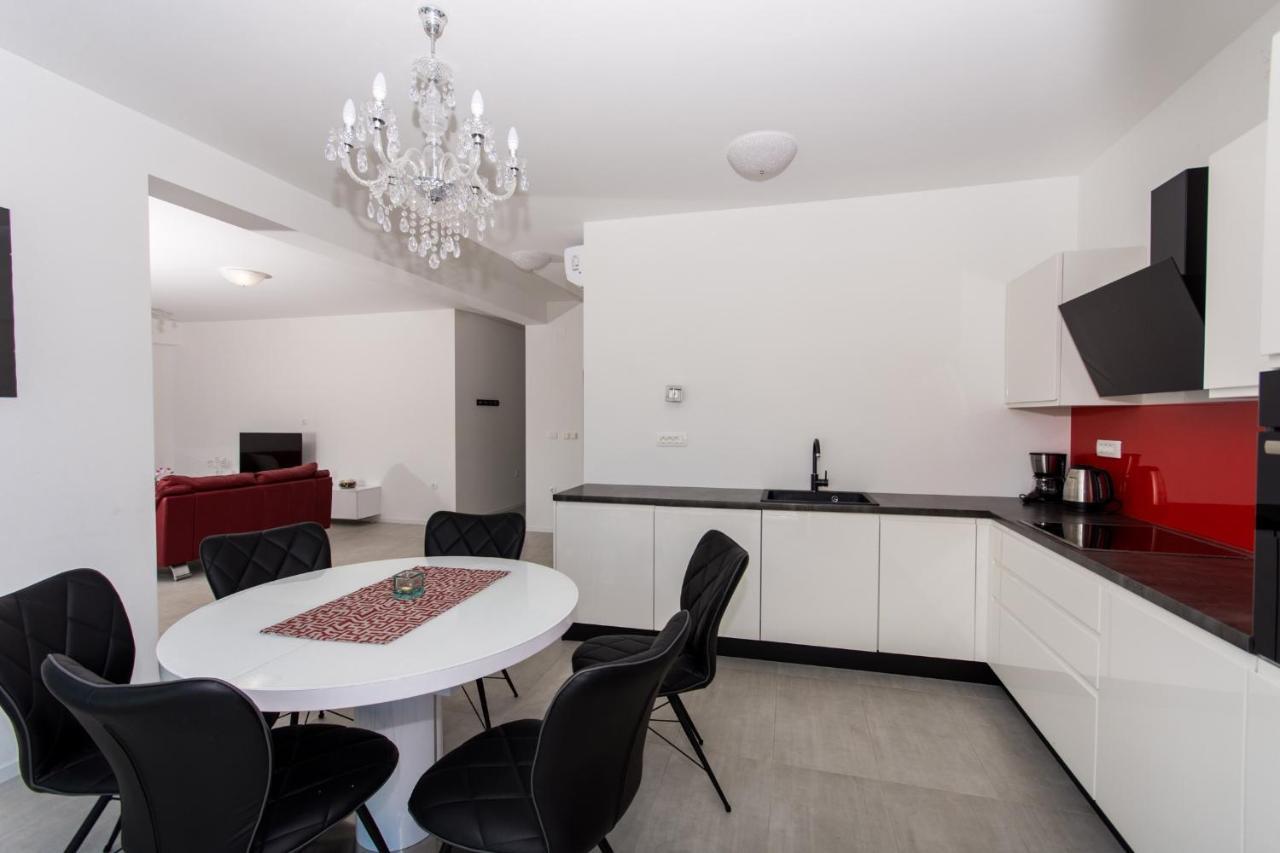 Apartment Julia Trogir Exteriör bild