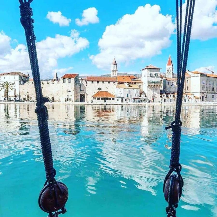 Apartment Julia Trogir Exteriör bild
